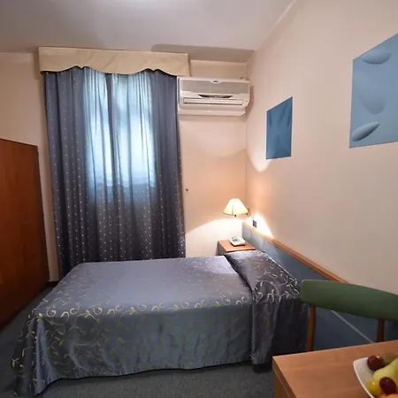 Szálloda Ambra - The Only Lakeside In 3*