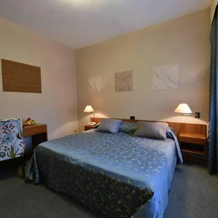 Ambra - The Only Lakeside In 3*