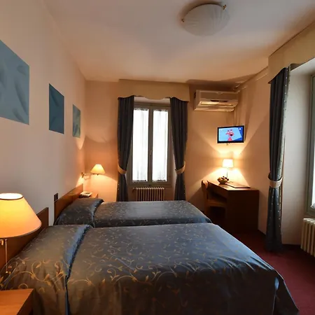 Ambra - The Only Lakeside In 3*