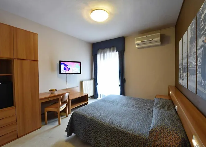 Ambra - The Only Lakeside In 3*