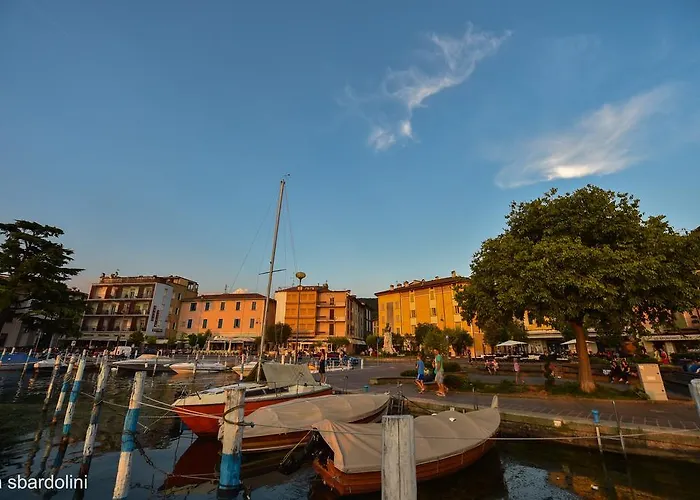Ambra - The Only Lakeside In Hotel Iseo