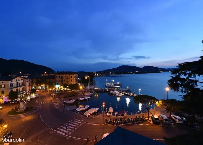 Hotel Ambra - The Only Lakeside In 3*