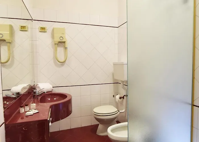 Ambra - The Only Lakeside In Hotel 3*