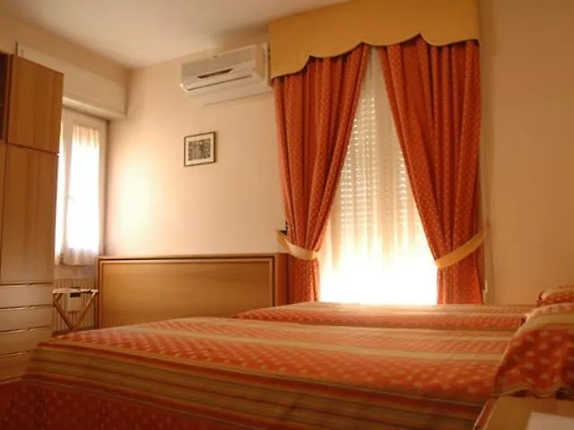 Ambra - The Only Lakeside In Hotel Iseo